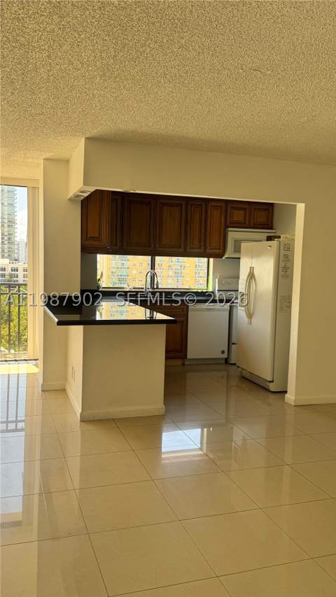 17021 N Bay Rd 1015, Sunny Isles Beach FL - photo 8 of 46