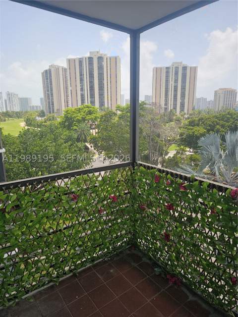 20400 W Country Club Dr 601, Aventura FL - photo 24 of 26