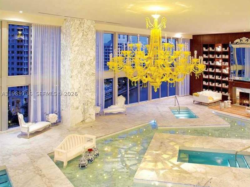 1 bedroom Condominium at 475 Brickell Ave 5111, Iconbrickell Condo No 1, Miami — photo 2