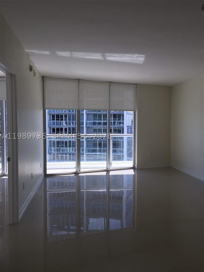 1 bedroom Condominium at 475 Brickell Ave 5111, Iconbrickell Condo No 1, Miami — photo 4