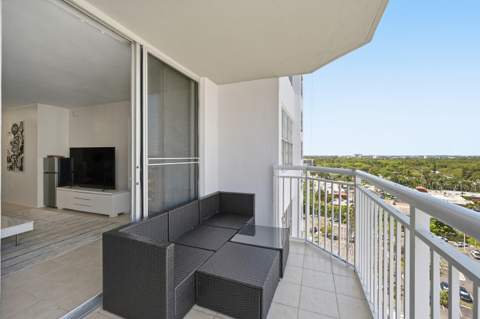 18011 Biscayne Boulevard 1502, Aventura FL - photo 12 of 41