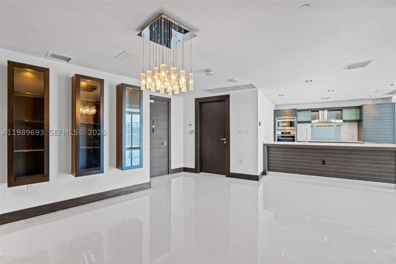 2 bedroom Condominium at 200 Biscayne Boulevard Way 3707, Epic West Condo, Miami — photo 5