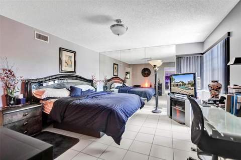 337 Ives Dairy Rd 12, Miami FL - photo 14 of 43
