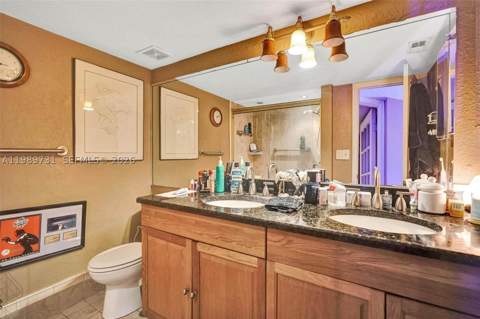 337 Ives Dairy Rd 12, Miami FL - photo 24 of 43