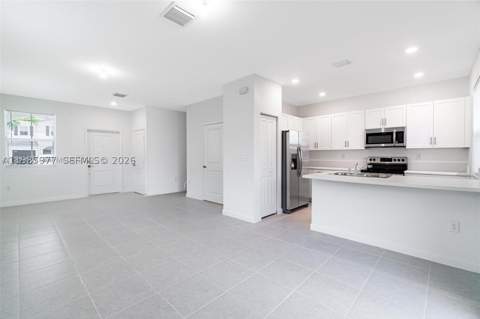 2685 SE 12th St 2685, Homestead FL - photo 6 of 27