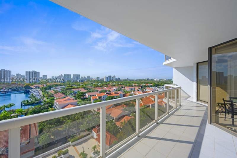 2 bedroom Condominium at 3598 Yacht Club Dr 1204, Harbor Tws At The Waterwa, Aventura — photo 5