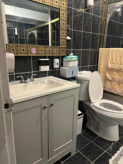 6125 W 20th Ave 306, Hialeah FL - photo 6 of 9