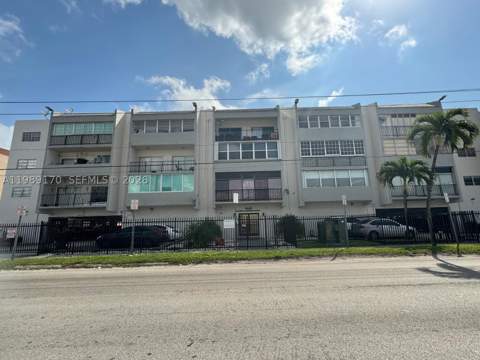 6125 W 20th Ave 306, Hialeah FL - photo 8 of 9