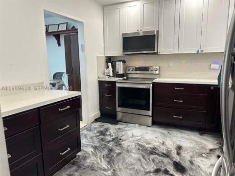 9341 E Bay Harbor Dr 6C, Bay Harbor Islands FL - photo 14 of 26