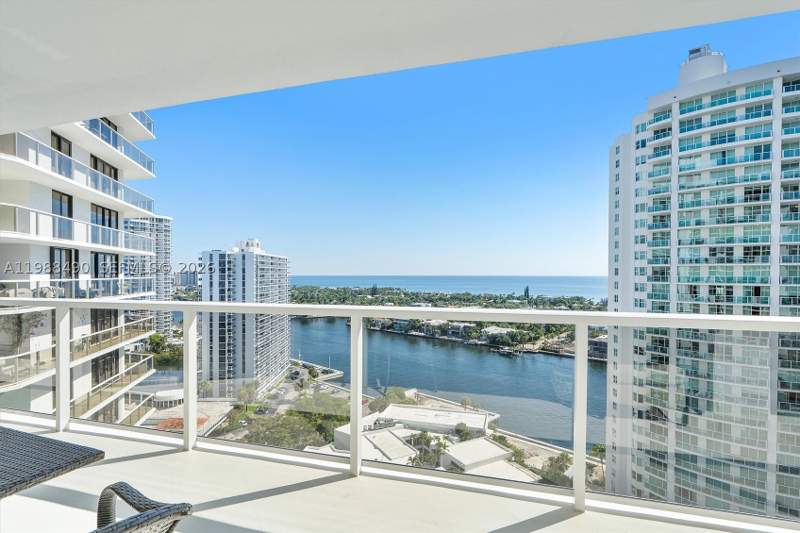 2 bedroom Condominium at 20281 E Country Cub Drive 1712, Hamptons West Condo, Aventura — photo 3