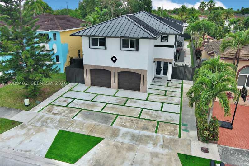 4 bedroom SingleFamilyResidence at 14052 SW 167th Ter, Laguna Ponds Sec 2, Miami — photo 1