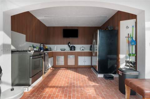 14052 SW 167th Ter, Miami FL - photo 13 of 33