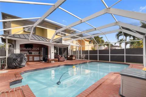14052 SW 167th Ter, Miami FL - photo 15 of 33