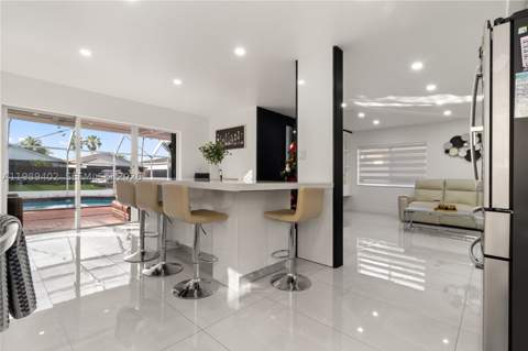 14052 SW 167th Ter, Miami FL - photo 8 of 33