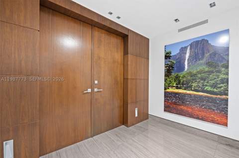 3535 Hiawatha Ave 502, Miami FL - photo 6 of 45