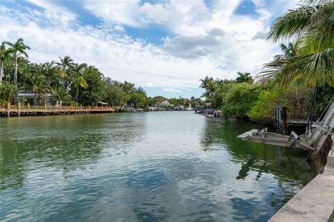 5005 Lakeview Dr, Miami Beach FL - photo 8 of 8