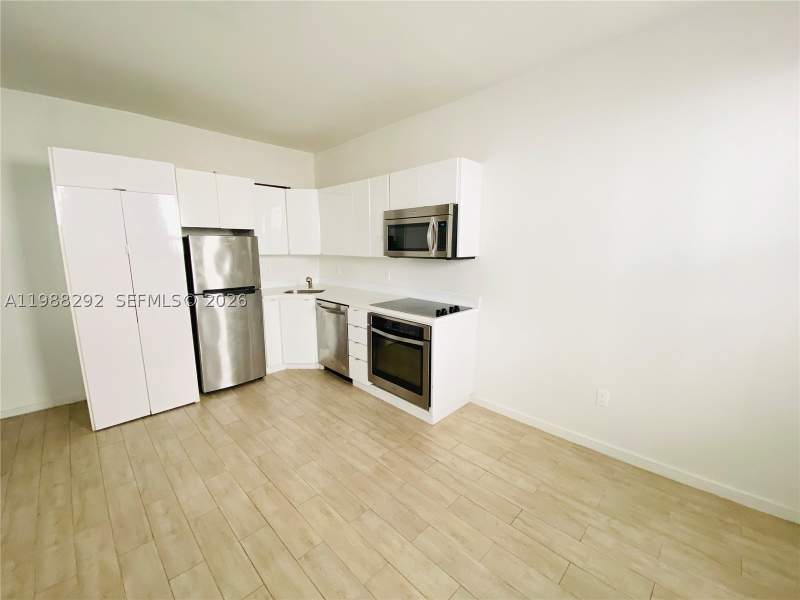 2 bedroom Condominium at 1611 Meridian Ave 305, Emily Condo, Miami Beach — photo 2
