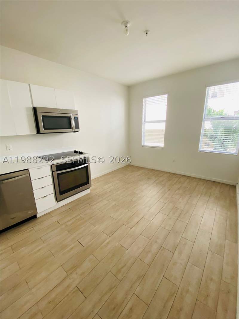 2 bedroom Condominium at 1611 Meridian Ave 305, Emily Condo, Miami Beach — photo 5