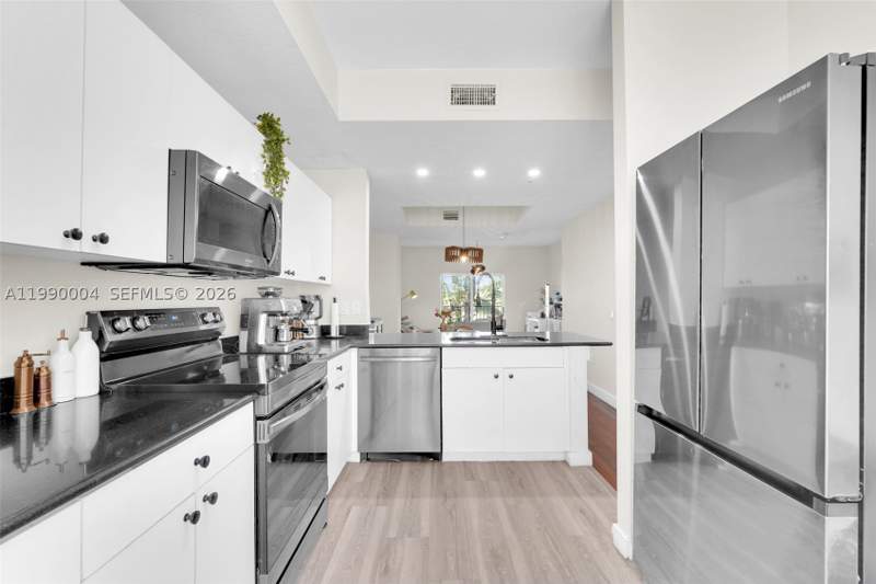2 bedroom Townhouse at 738 NE 90th St 207, The Preserve Condo, Miami — photo 5