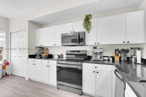 738 NE 90th St 207, Miami FL - photo 7 of 31