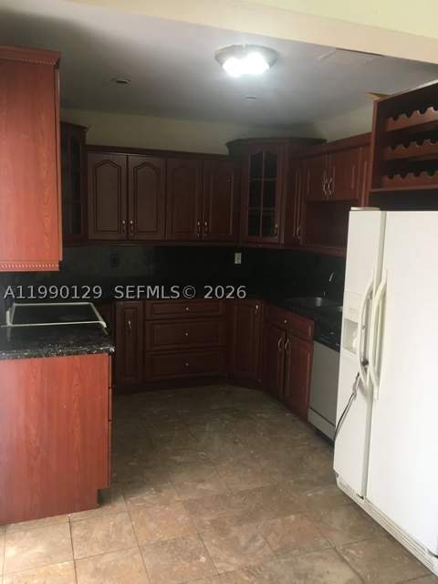 625 E 8th Ct, Hialeah FL - photo 11 of 18