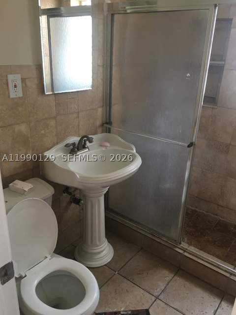 625 E 8th Ct, Hialeah FL - photo 12 of 18