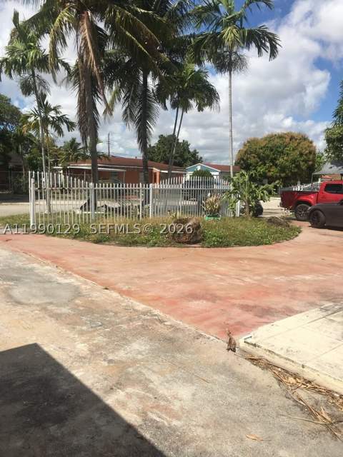625 E 8th Ct, Hialeah FL - photo 17 of 18