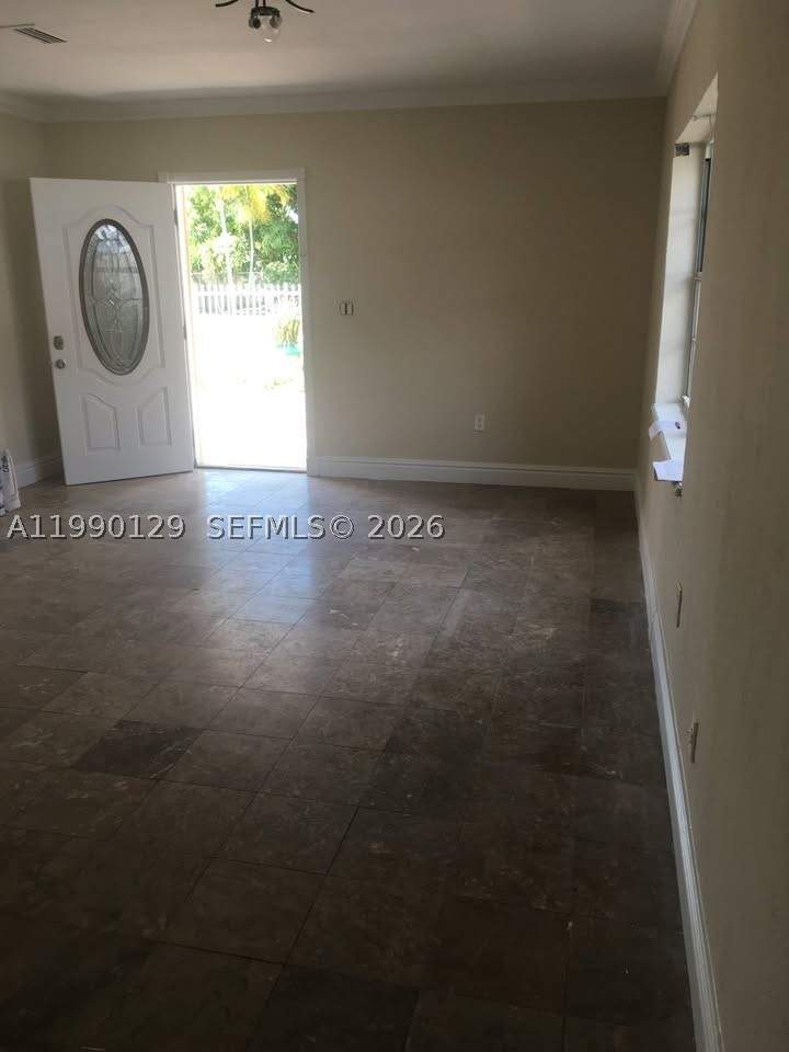 4 bedroom SingleFamilyResidence at 625 E 8th Ct, Sun-Tan Vill Sec 5, Hialeah — photo 3
