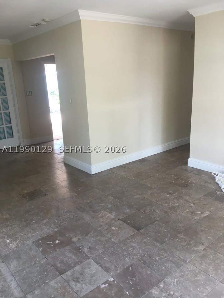 4 bedroom SingleFamilyResidence at 625 E 8th Ct, Sun-Tan Vill Sec 5, Hialeah — photo 5