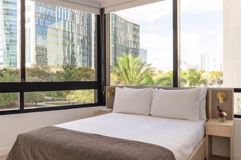 225 N Miami Ave 202, Miami FL - photo 7 of 19
