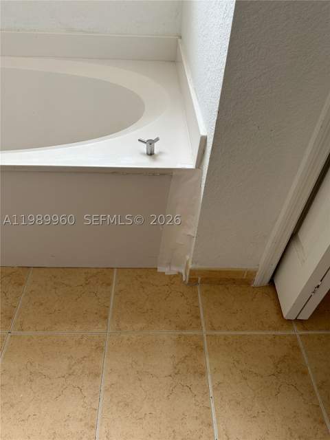 16602 SW 78th Ter, Miami FL - photo 10 of 18