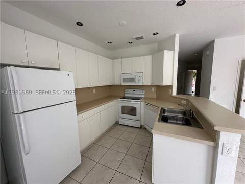 16602 SW 78th Ter, Miami FL - photo 16 of 18