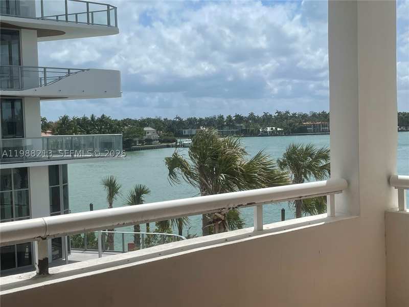 1 bedroom Condominium at 6820 Indian Creek Dr 3B, Indian Creek Cl Marina Co, Miami Beach — photo 1