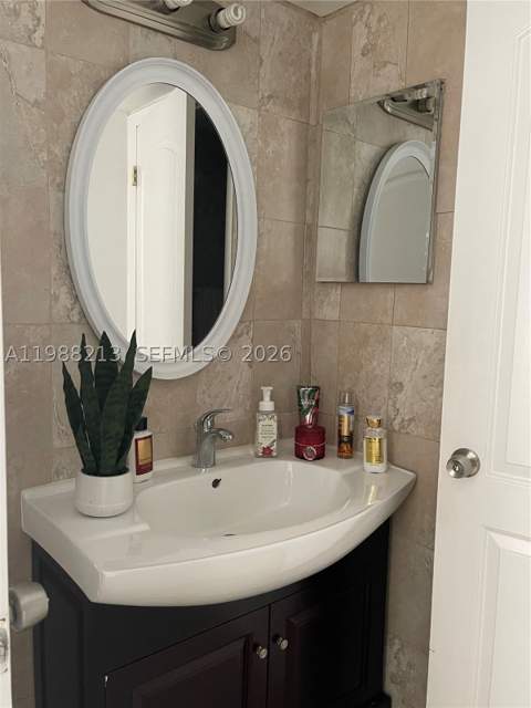 6820 Indian Creek Dr 3B, Miami Beach FL - photo 22 of 28