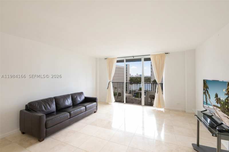 1 bedroom Condominium at 1001 91st St 701, Longwood Towers Condo, Bay Harbor Islands — photo 1