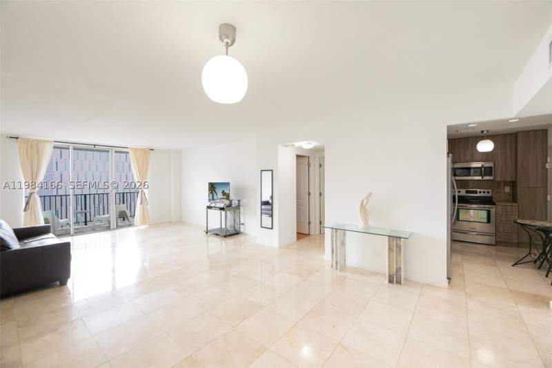 1 bedroom Condominium at 1001 91st St 701, Longwood Towers Condo, Bay Harbor Islands — photo 5