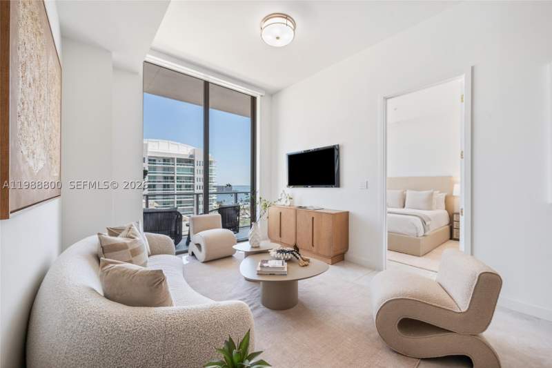 1 bedroom Condominium at 2655 S Bayshore Dr 1608, 2655 South Bayshore Drive, Miami — photo 2