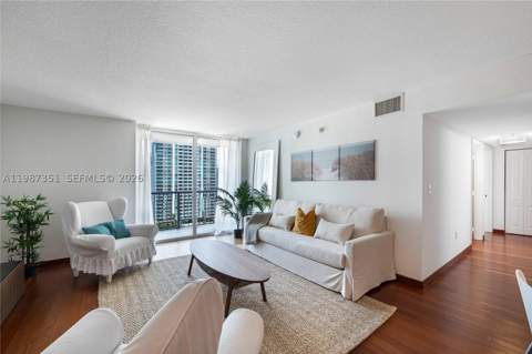 1200 Brickell Bay Dr 2824, Miami FL - photo 13 of 38