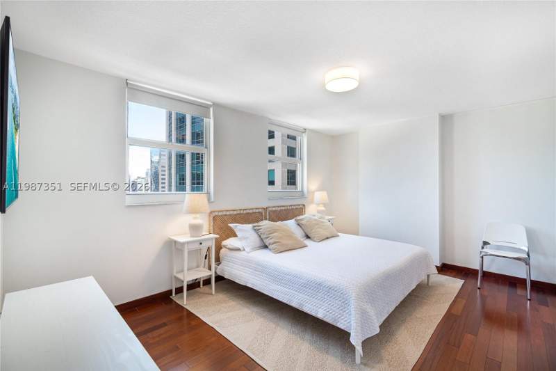 3 bedroom Condominium at 1200 Brickell Bay Dr 2824, The Club At Brickell Bay, Miami — photo 3