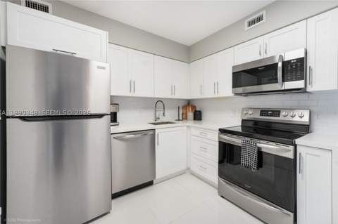 5161 Collins Ave 1508, Miami Beach FL - photo 10 of 30