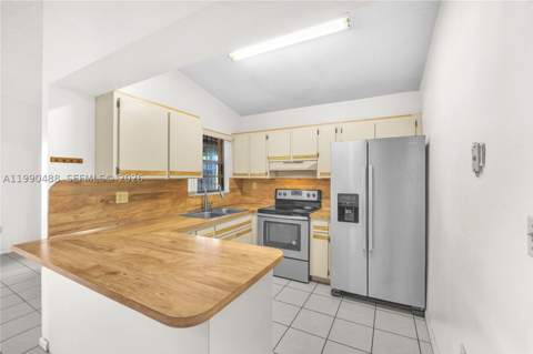 6671 SW 137th Ct 7-A, Miami FL - photo 10 of 14
