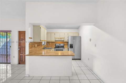 6671 SW 137th Ct 7-A, Miami FL - photo 9 of 14