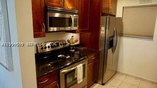 201 178th Dr 423, Sunny Isles Beach FL - photo 15 of 30