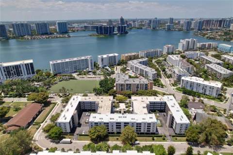 201 178th Dr 423, Sunny Isles Beach FL - photo 21 of 30
