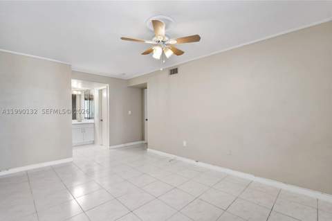 250 180th Dr 456, Sunny Isles Beach FL - photo 11 of 18