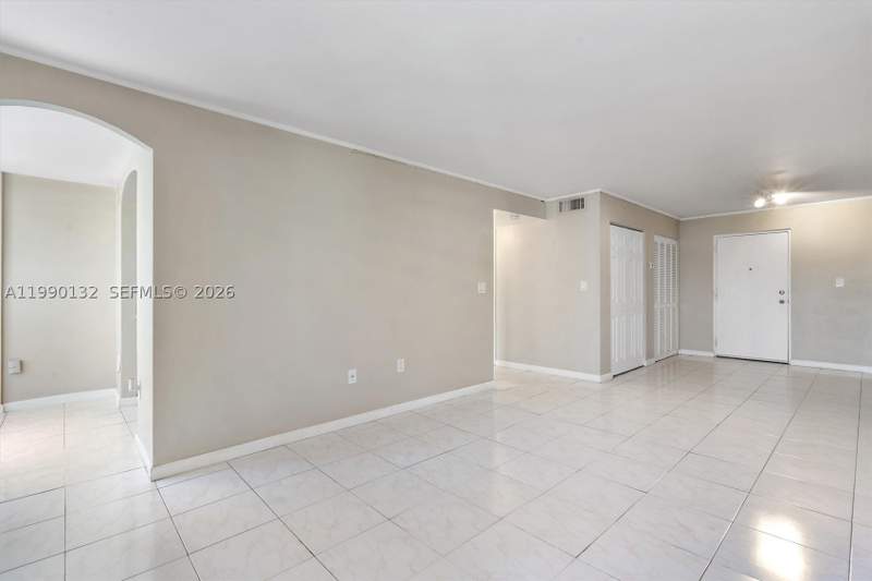 1 bedroom Condominium at 250 180th Dr 456, Caribbean Breeze Condo, Sunny Isles Beach — photo 3