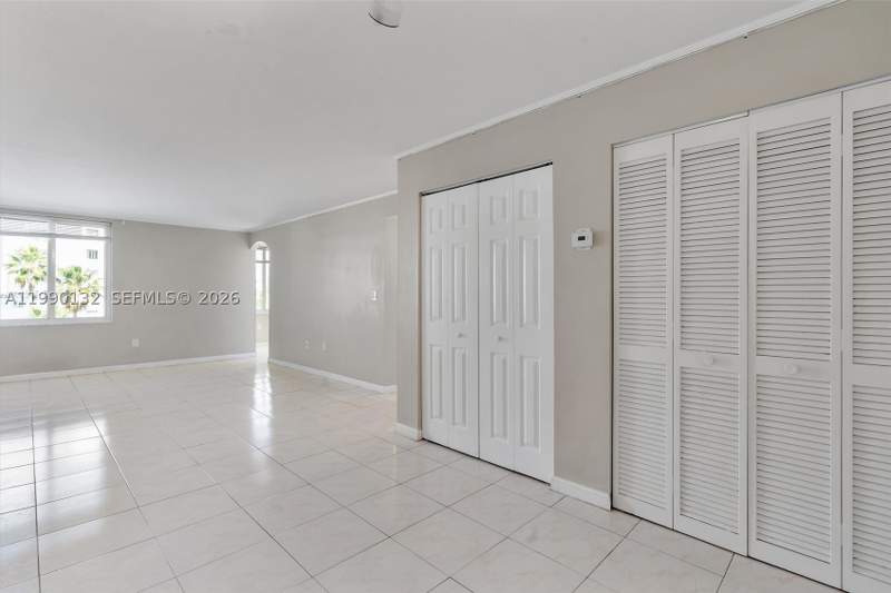 1 bedroom Condominium at 250 180th Dr 456, Caribbean Breeze Condo, Sunny Isles Beach — photo 4