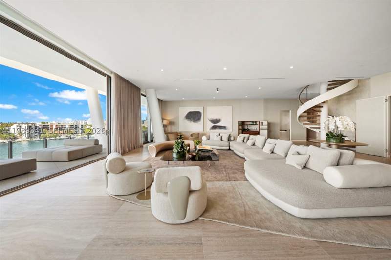 4 bedroom Condominium at 5 Grove Isle Dr Phs01, Vita at Grove Isle, Coconut Grove — photo 3