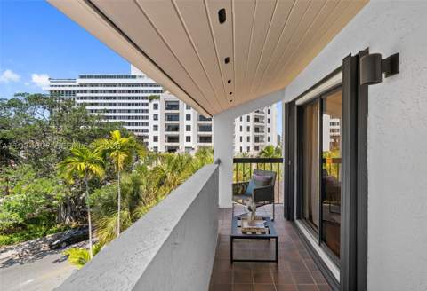 2600 Cardena St Ph4, Coral Gables FL - photo 14 of 89