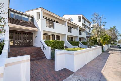2600 Cardena St Ph4, Coral Gables FL - photo 15 of 89